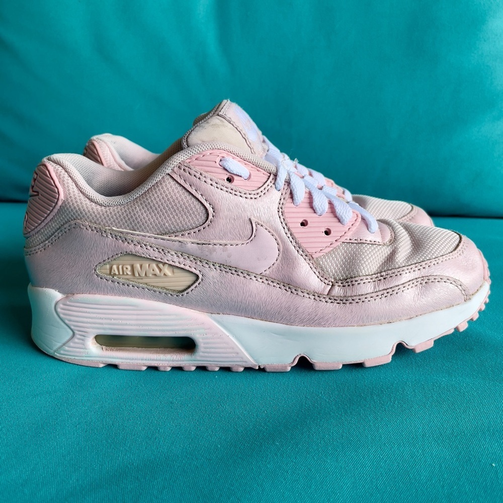 Kids Nike Air Max 90 size 6Y